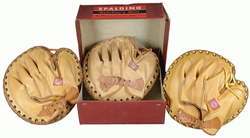 Lot Detail - 1930's-80's Store Model Player Endorsed Catcher Mitts w/  Berra, Campanella, Dickey, Bench, Fisk & More - Lot of 45